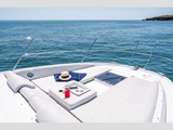 Recessed bow cushions for added comfort